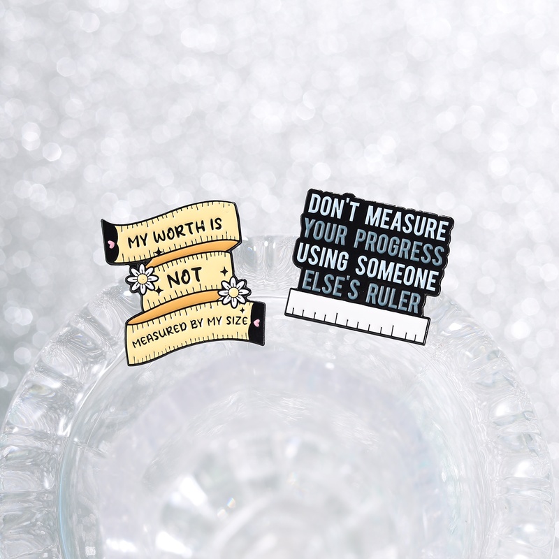 Przypinki emaliowane Body Posi – Body Jewelry Measurements recenzja i cena