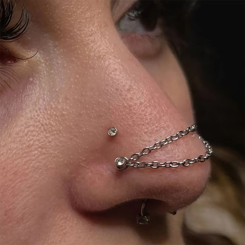 Modny tytanowy łańcuszek do no – Body Jewelry Labret recenzja i cena